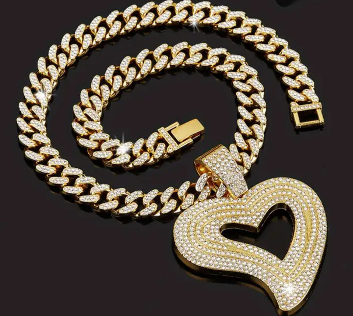 Icy Girl-Cuban Link Necklace w/ Rhinestone Heart Pendant