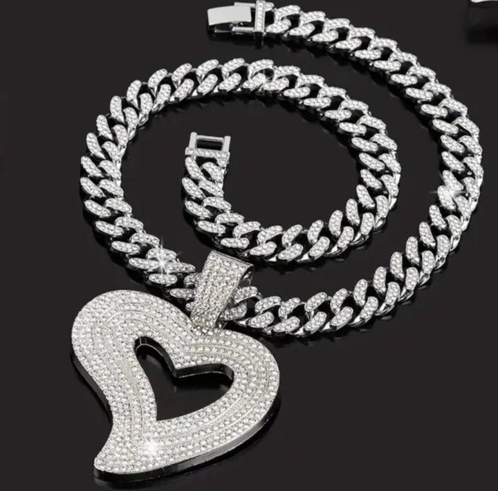 Icy Girl-Cuban Link Necklace w/ Rhinestone Heart Pendant